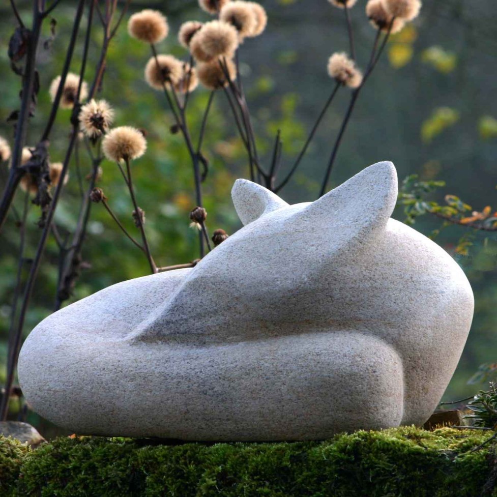 Animal sculpture carved in stone by Jennifer Tetlow