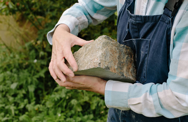 Selecting stone for carving