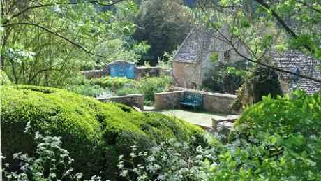 Snowshill Manor garden