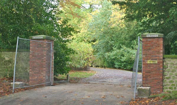 Lettered gateposts