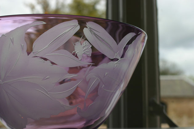 Glass bowl