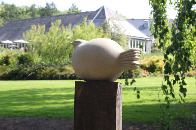 Bird stone sculpture by Jennifer Tetlow