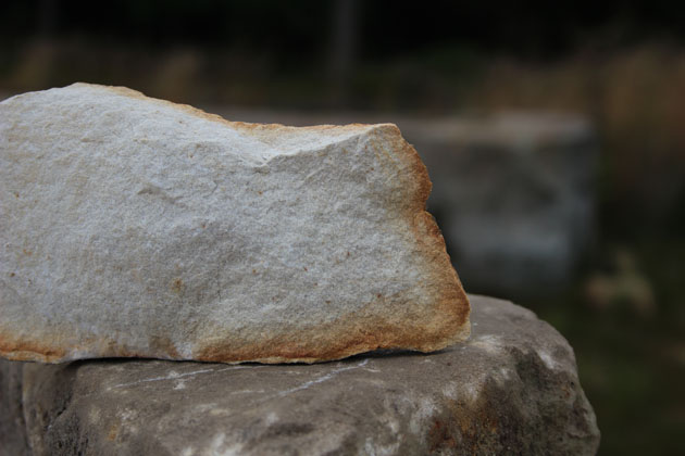 Rust colouring in stone