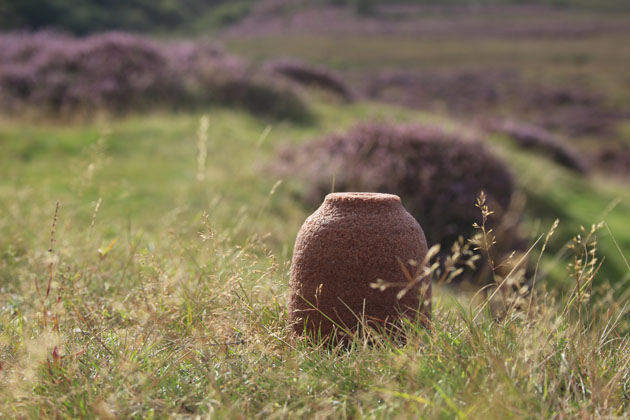 Erica stone vase