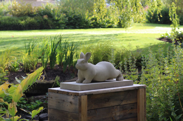 Stretchy rabbit sculpture