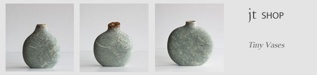 SHOP Pebble Vases - Serpentine