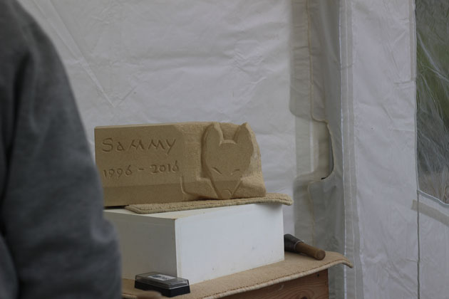 Lettercutting in stone