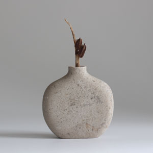 Hopton Wood stone vase