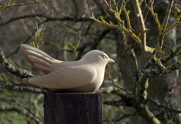 Bird sculpture