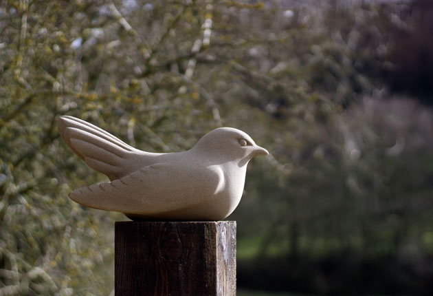 Bird sculpture