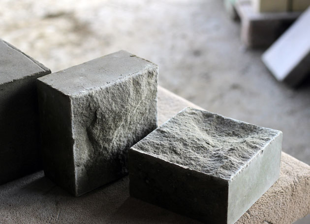 Bird sculpture stone